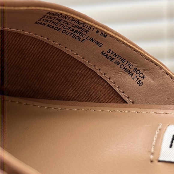 Steve Madden Women's Pinpoint Mule - Picture 4 of 4